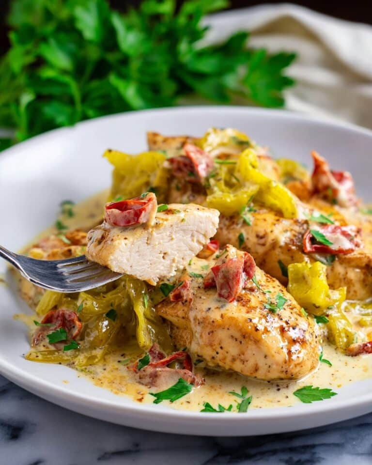 Creamy Pepperoncini Chicken Skillet Recipe – Quick & Easy Recipe