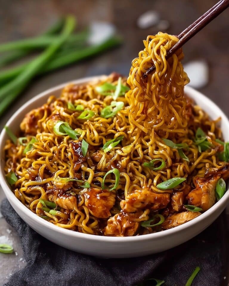 Sticky Garlic Chicken Noodles Recipe