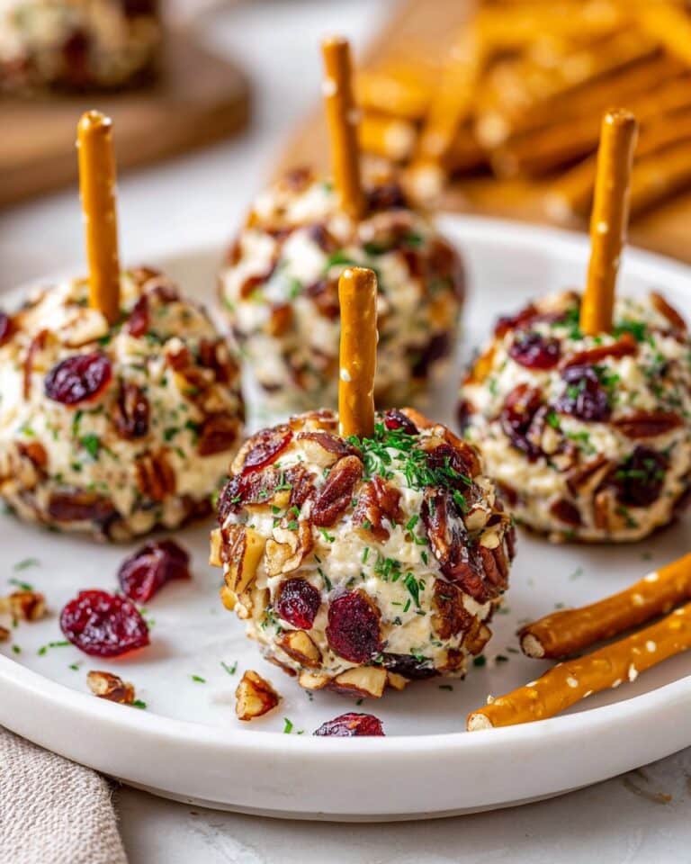 Cranberry Pecan Mini Cheese Balls Recipe