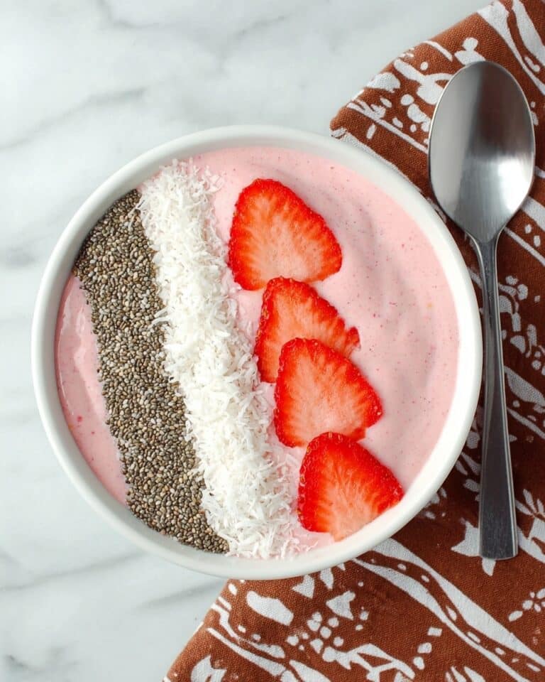 Strawberry Banana Smoothie Bowl Recipe